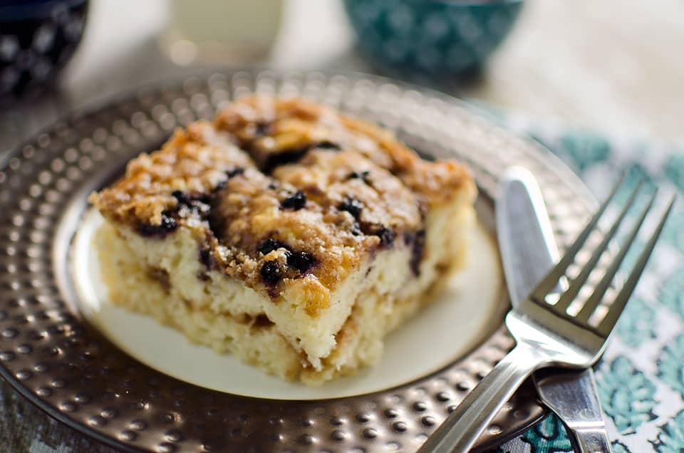 Blueberry Sour Cream Coffee Cake - Lavibu