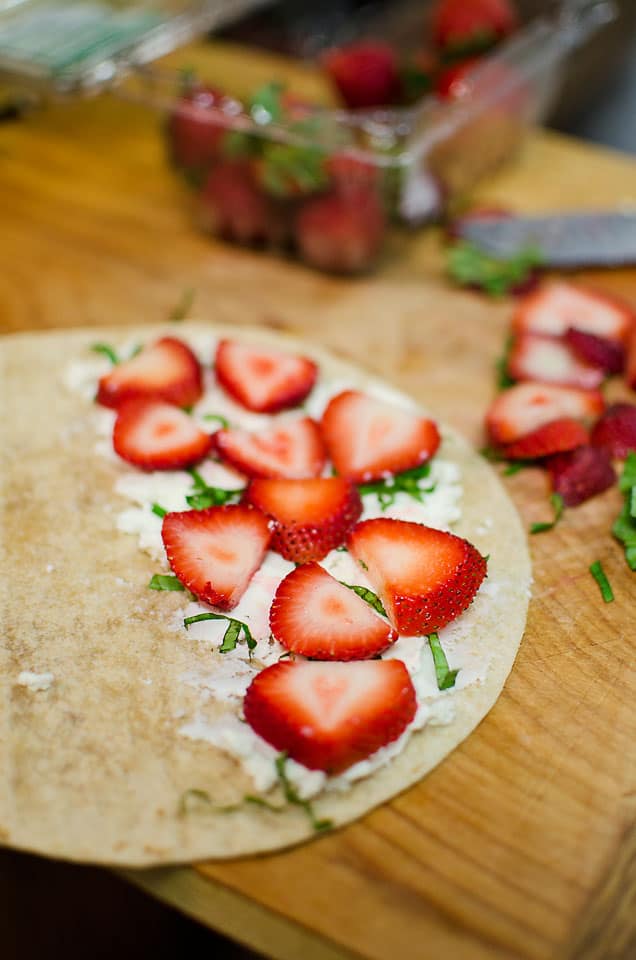 Strawberry Basil & Honey Goat-Cheese-Quesadillas - Lavibu