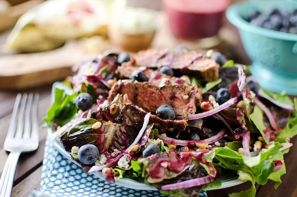 Steak & Bleu Cheese Salad with Blueberry Balsamic Dressing - Lavibu