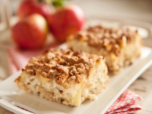 Apple & Cinnamon Streusel Coffee Cake - Lavibu