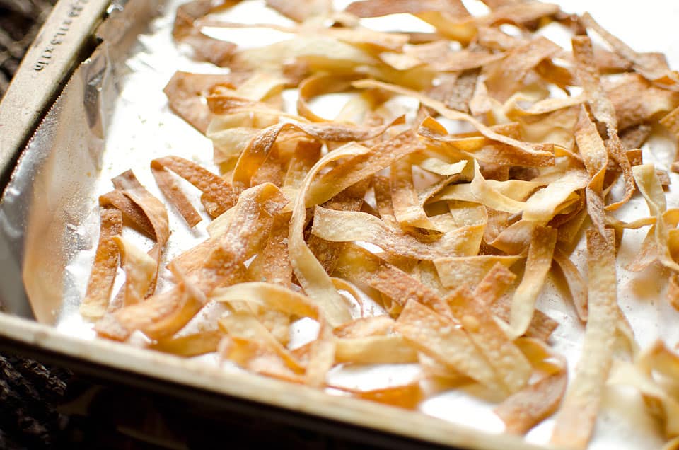 Light Wonton & Thai Peanut Chicken Sautee - Lavibu - Baked Wonton Strips