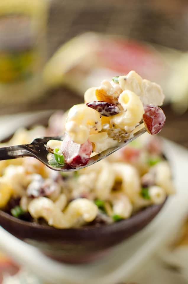 Poppy Seed, Grape & Chicken Pasta Salad - Lavibu