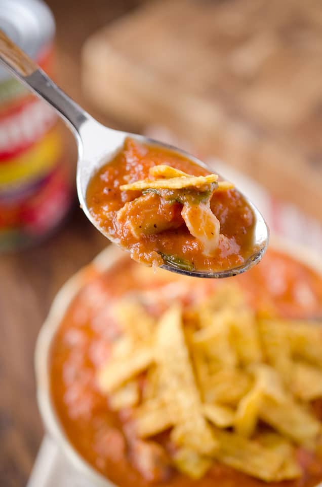 Creamy Chipotle, Chicken & Tomato Soup - Lavibu