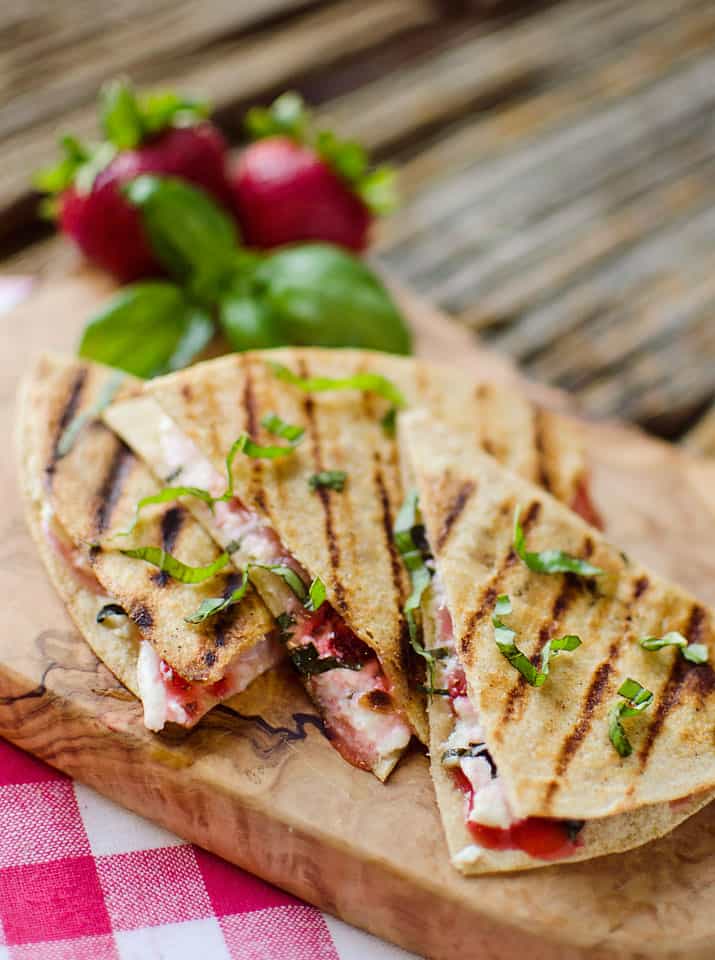 Strawberry Basil & Honey Goat-Cheese-Quesadillas - Lavibu