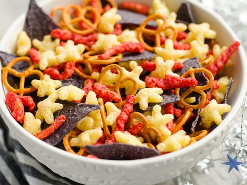 Easy Patriotic Snack Mix
